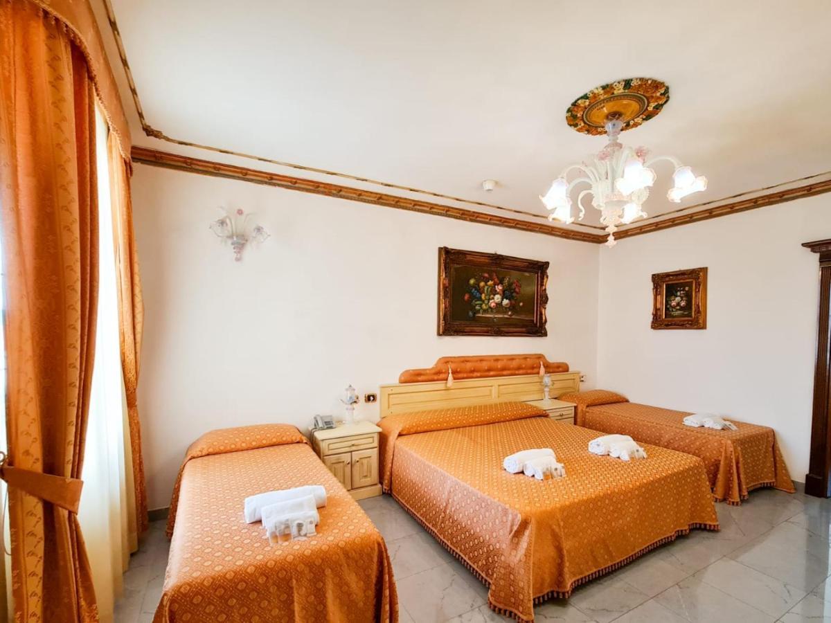 Euro Hotel איגלסיאס מראה חיצוני תמונה