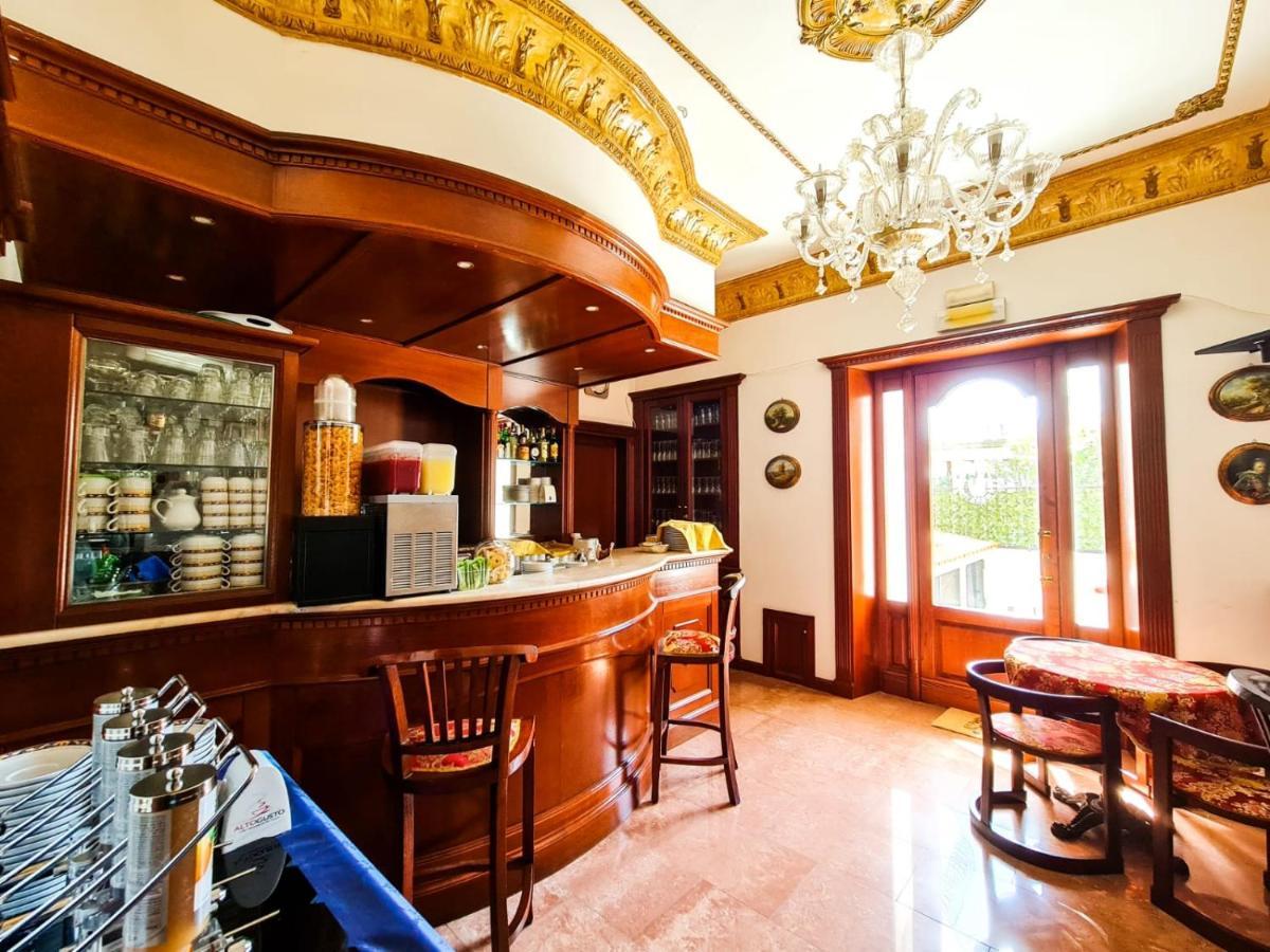 Euro Hotel איגלסיאס מראה חיצוני תמונה