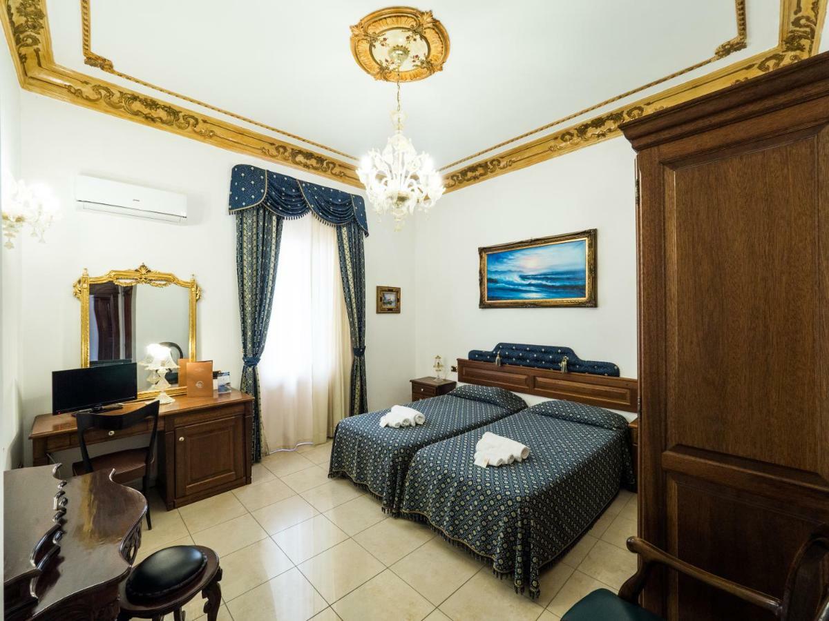 Euro Hotel איגלסיאס מראה חיצוני תמונה