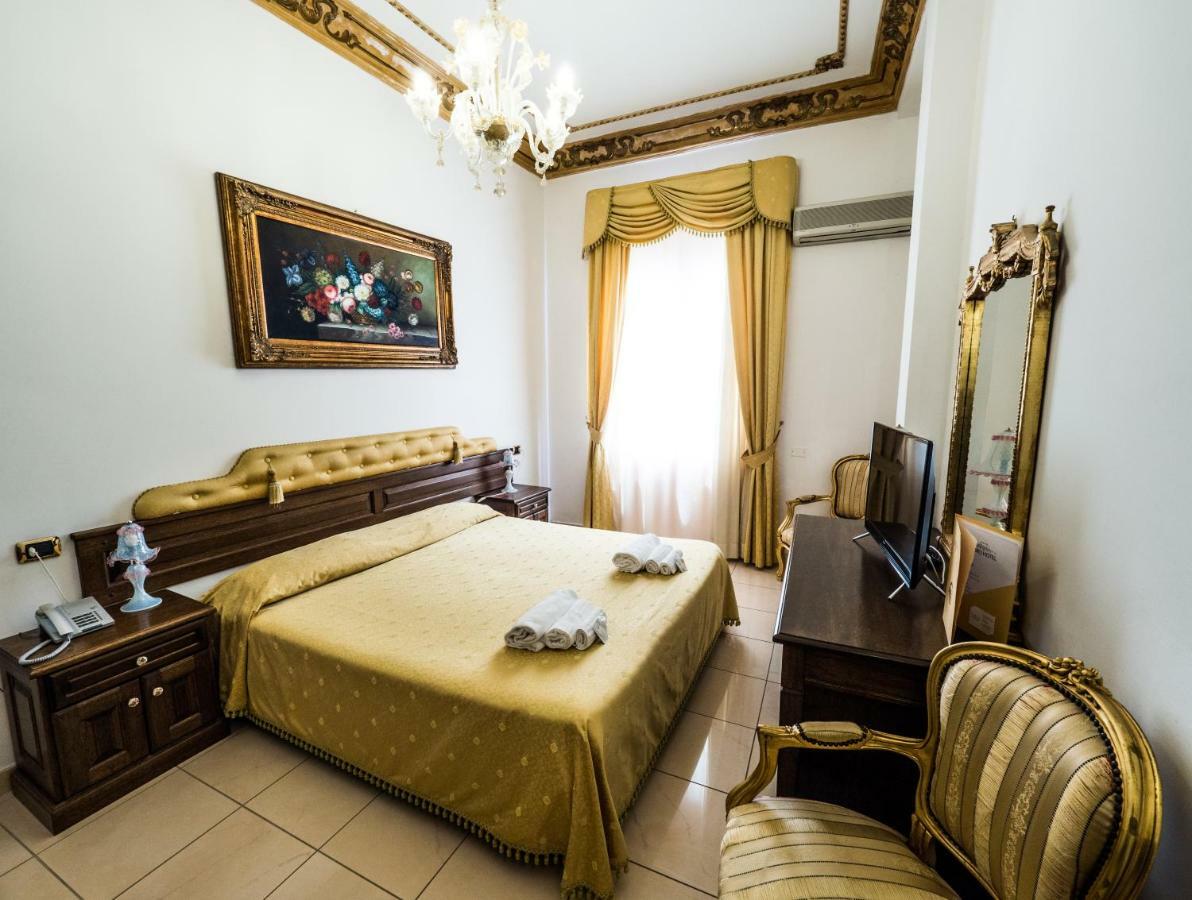 Euro Hotel איגלסיאס מראה חיצוני תמונה
