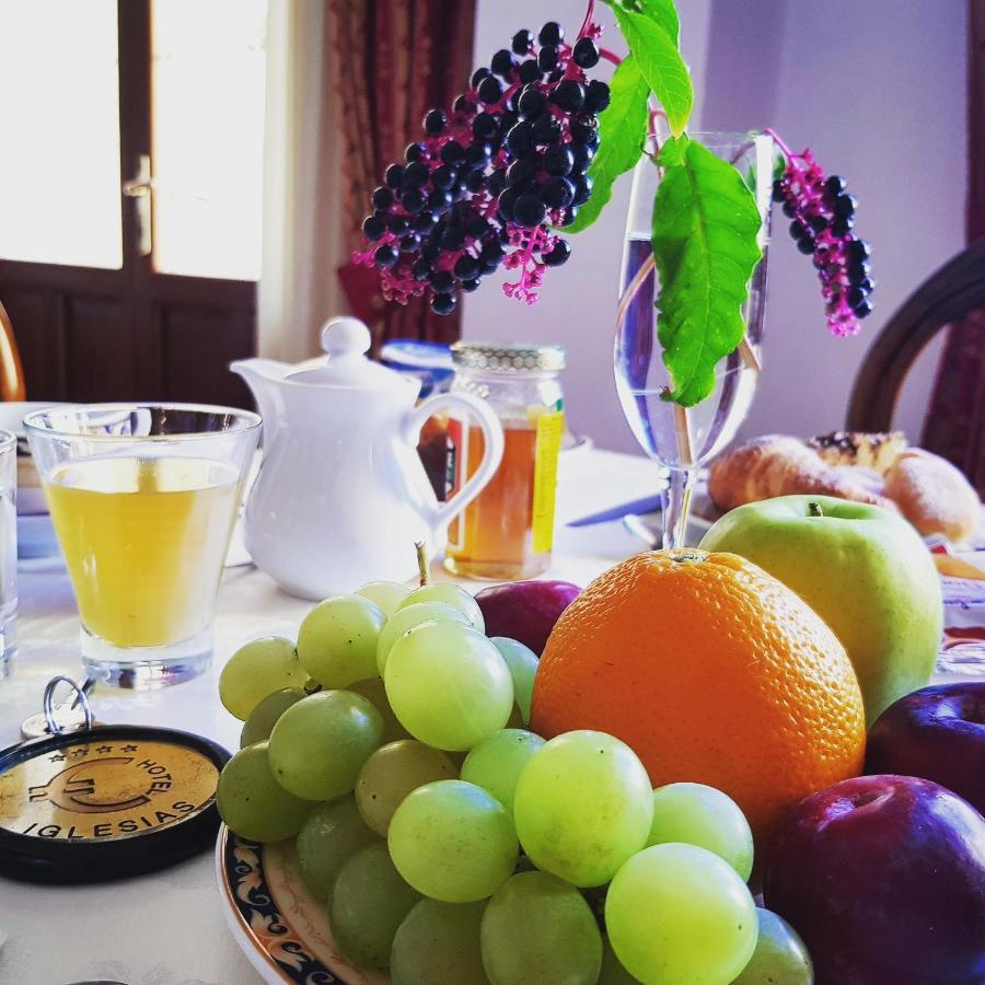 Euro Hotel איגלסיאס מראה חיצוני תמונה