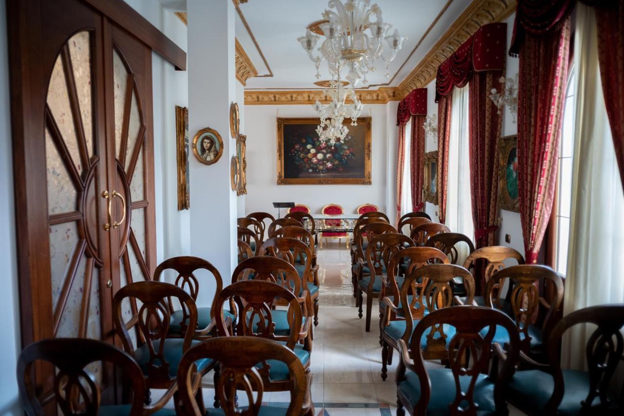 Euro Hotel איגלסיאס מראה חיצוני תמונה