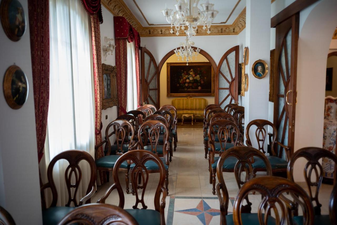 Euro Hotel איגלסיאס מראה חיצוני תמונה